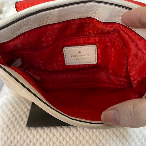 Kate Spade Aster Court Naomi Crossbody Purse Quilted White Gold Hdwe Red Lining - Picture 6 of 11